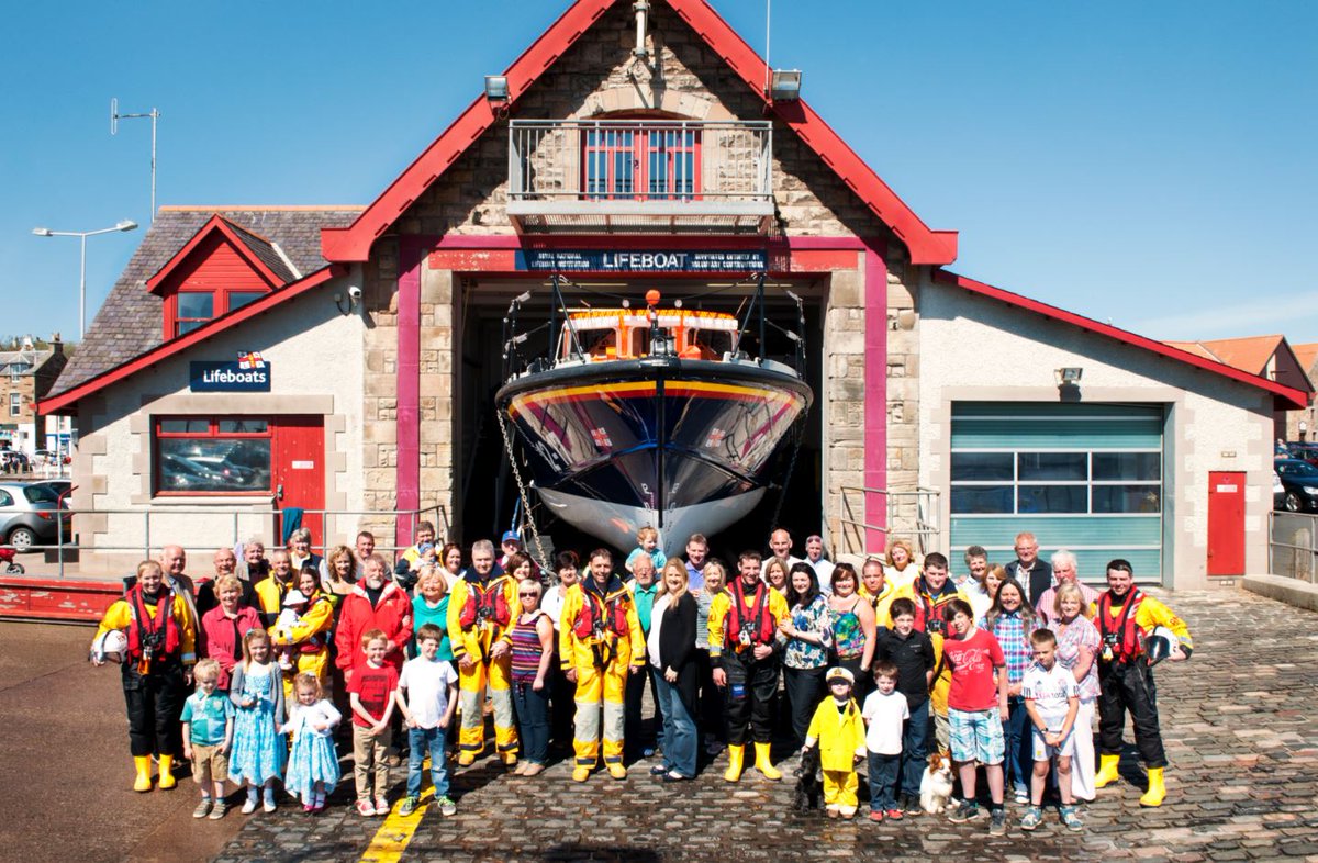 Inspired after watching #SavingLivesAtSea? Find out how to volunteer with the RNLI: bit.ly/2a4qAlb