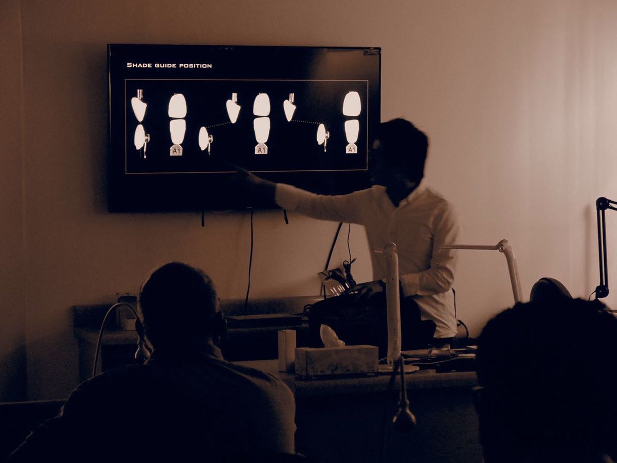 MDCDental_'s tweet image. #VeranoDental con #Noritake
En el 2do y último día de este gran Hands On
¡Gracias Choi!
#ShadeGuide @PorcelanaDental