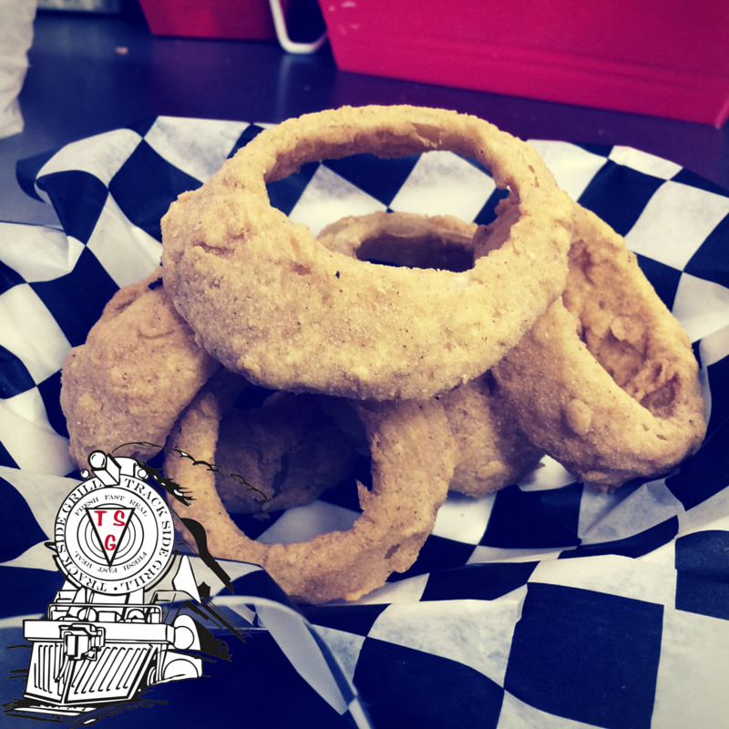 trackside_grill's tweet photo. Taking sides to a whole new level...#onionrings #tracksidegrill https://t.co/mVkunnh3Me