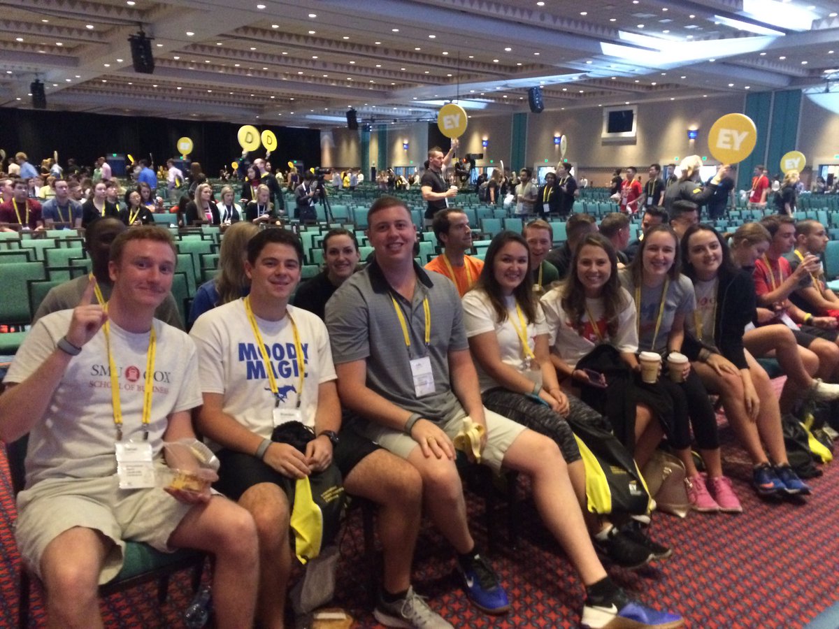 katidickson's tweet photo. SMU interns representing at #iilc! #iilc2016 #disneyworld https://t.co/36N6hS17Cl