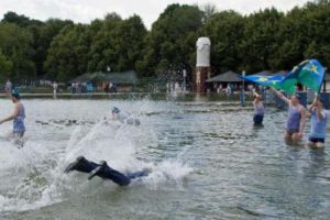 inet8052's tweet image. Празднуя День ВДВ, парень не рассчитал силы – бывший десантник умер, не приходя в сознание