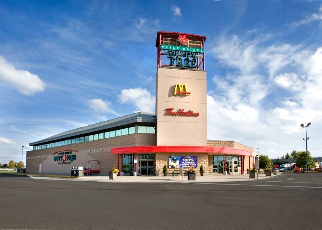 Peace Bridge Duty Free wins 15-year contract renewal buff.ly/2avkYDh