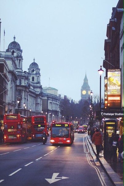 iwantitsofbad's tweet image. Let's take a trip to London.