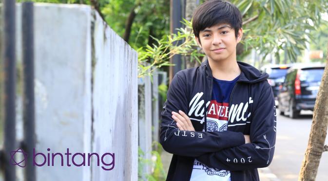 SCTV's tweet photo. Mesra dengan Amanda Manopo, Angga Aldi Sempat Diprotes https://t.co/SPAMtq9Quh via @bintangcomID https://t.co/7ay8GKewTJ
