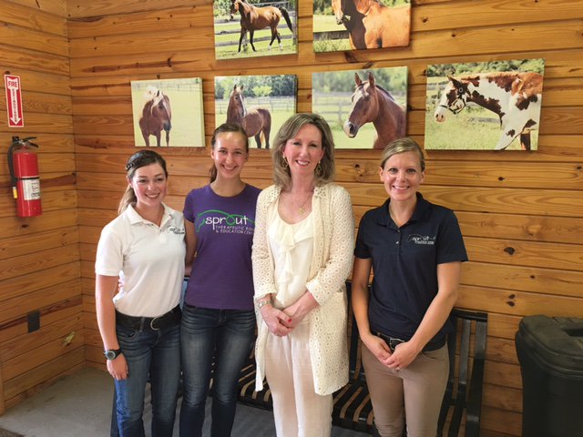 RepComstock's tweet image. Ended the day with an inspiring evening @sprout_center Therapeutic Riding with Exec. Dir. Brooke Waldron. #VA10