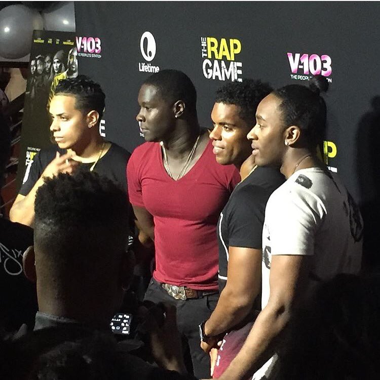4FinalDraft's tweet photo. On The Red Carpet For The Premiere For @rapgamelifetime @jermainedupri @lifetimetv Its Lit 🔥 #4FD #TheRapGame https://t.co/xwAQScEXmo