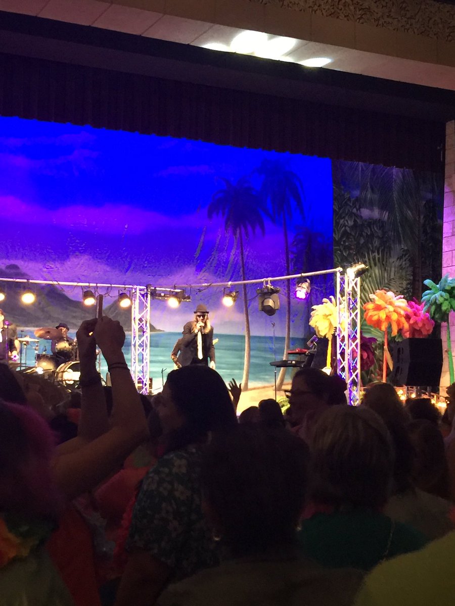 cmatteson45's tweet photo. Having a GREAT time at the dinner/concert!! Frog Street knows how to hold a convention!! #FrogStreetSplash https://t.co/DPAtBeoma2