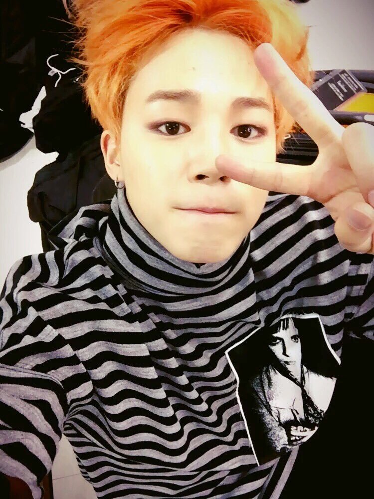 randomBTSpics tweet picture