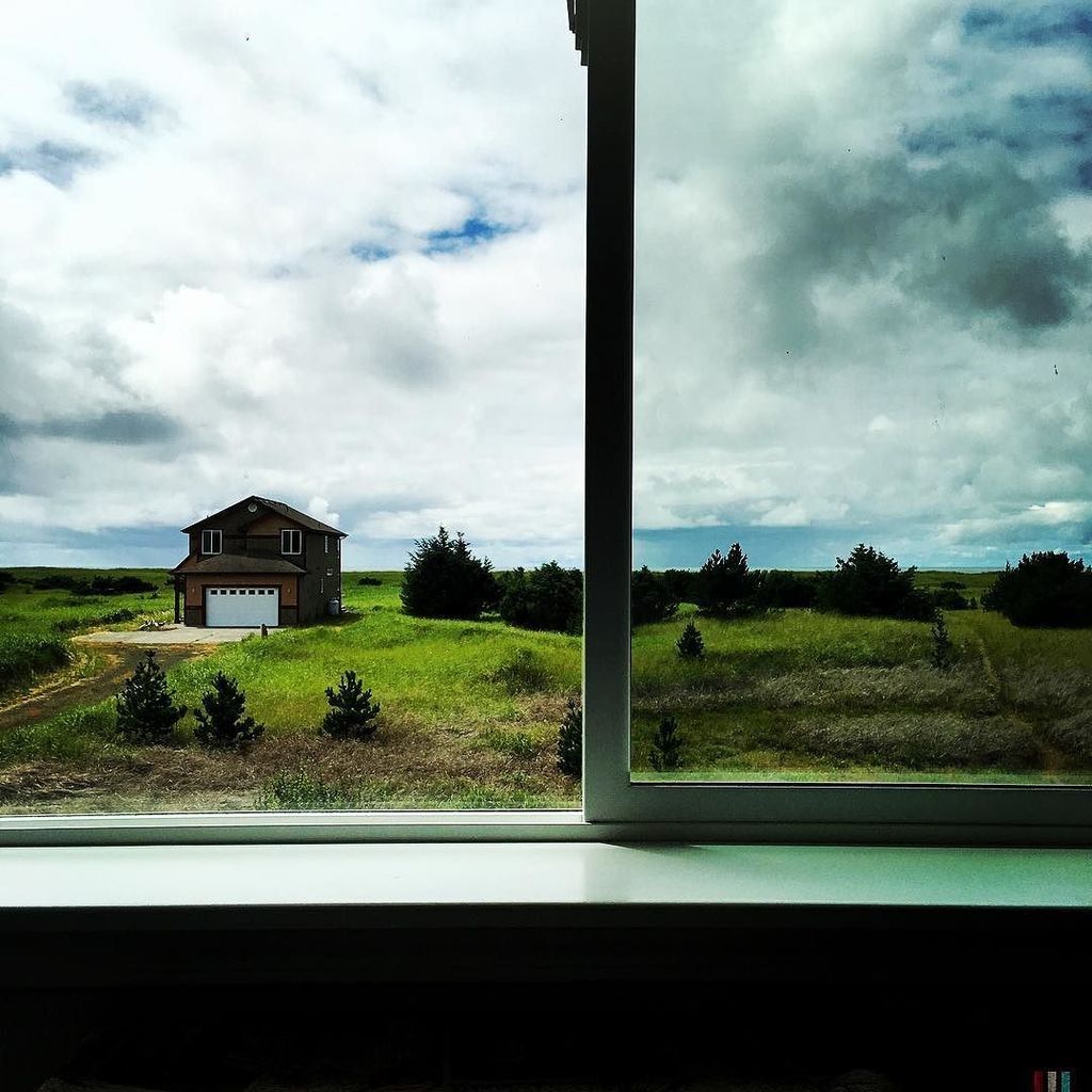 pete_caster's tweet photo. Such a lonely beach house 😢
.
.
.
.
.
.
.
#beachhouse #beach #lonely #vacation #pnw #pnwon… https://t.co/8sk31dRLZE https://t.co/ZmEXceBCo7