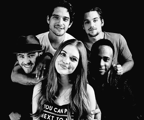 spraxberrxxy's tweet photo. I'm not ready to say goodbye to the best cast ever..
#TeenWolfSeason7Please https://t.co/FIxdRE1taS
