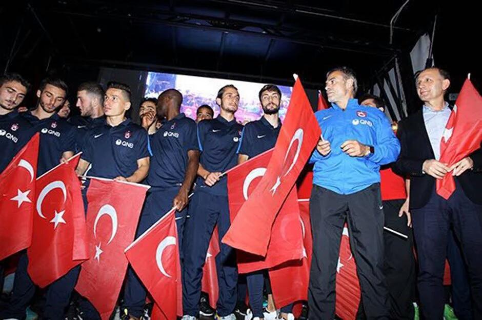 Vatan için meydandayiz #Trabzonspor