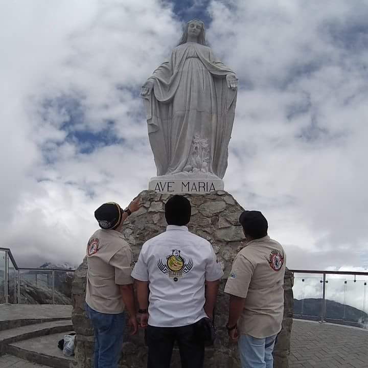 BikerMerida's tweet photo. #AveMaria 
#BikerMeridaTeam 
#BikerMerida visitando #SistemaTelefericoDeMerida #Teleferico   #Mukumbari @Mukumbari https://t.co/zuM0ngb7Kc