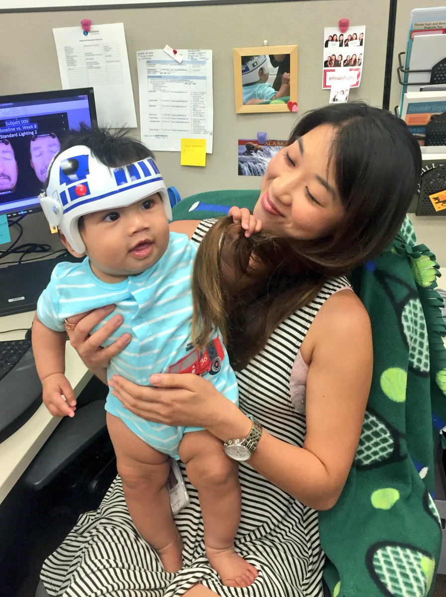 sillatan's tweet photo. R2-D2 paid me a visit at work today! 😊 #nomnomnom #longhairdontcare #happyfriday #tgif #starwars #chubbybaby https://t.co/iWmwAebSYf