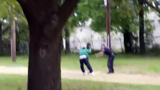 blackvoices's tweet photo. There’s something disturbing about the way cops act just after they’ve shot somebody https://t.co/TaMOkuLhf9 https://t.co/h6sfowXCSA