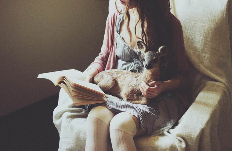 noveliciouss's tweet photo. Learning how to be a good reader is what makes you a writer
ZADIE SMITH
#amwriting #reading #writing
#Art Makabresku https://t.co/RvpAIlV6Vs
