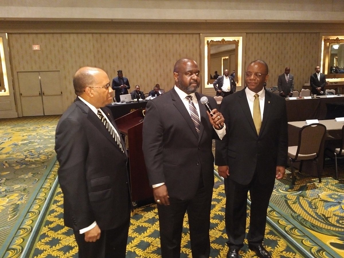 apa1906NETwork's tweet photo. General President @alphainvest06 announcing @EverettBWard06 as the 35th General President-elect of Alpha Phi Alpha https://t.co/l93LTrXV23