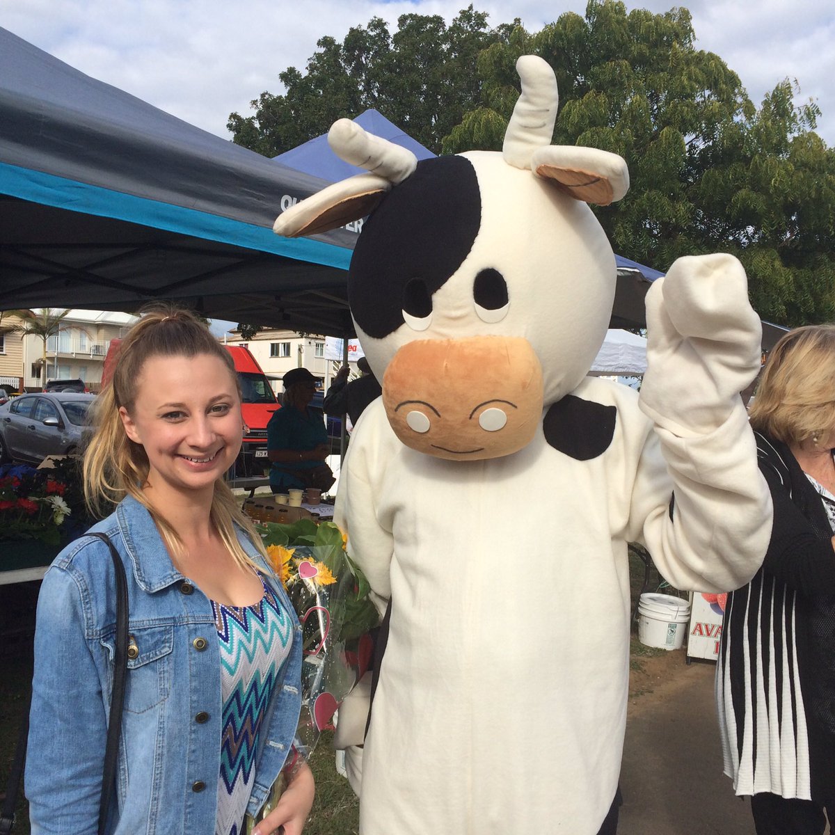 news_mail's tweet photo. Great day down at the Bundy Flavours @WinterfeastQLD markets! Give peas a chance and go check out #Bundaberg produce https://t.co/TfG4iAHEZi