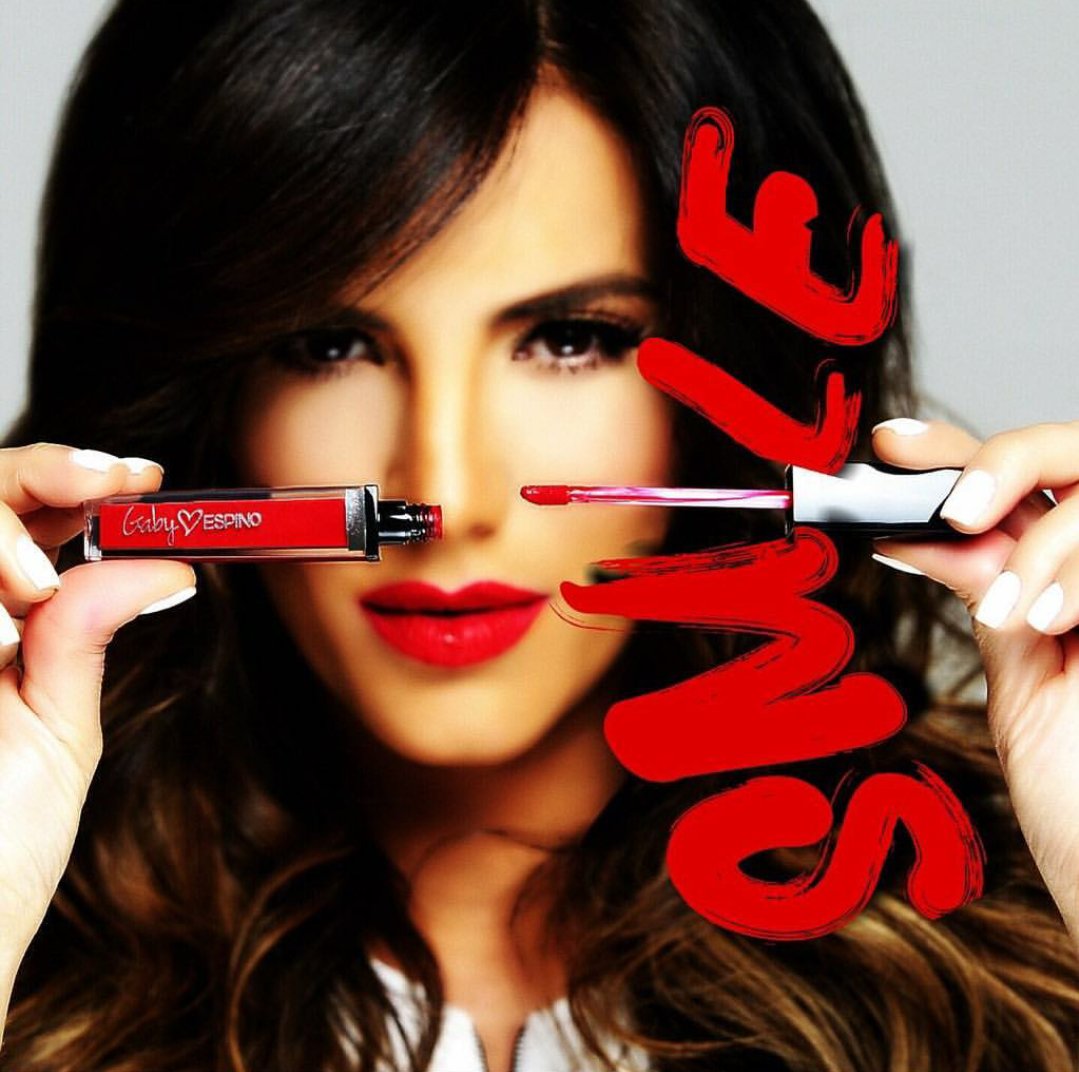 elturpialnet's tweet photo. En https://t.co/JIVvyTEB28 podrás encontrar los colores más trendy by @gabyespino https://t.co/4ZucnW0pBO https://t.co/IdgIcNhtm0