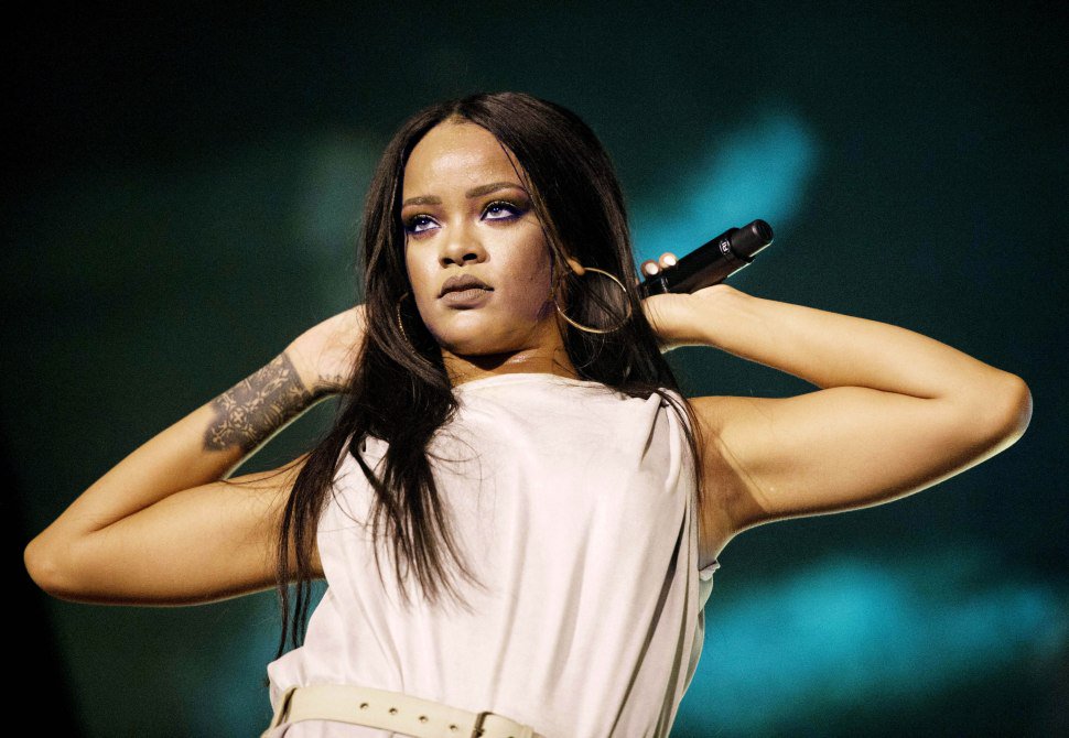 DEADLINE's tweet photo. Rihanna To Play Iconic ‘Psycho’ Role In ‘Bates Motel’ Fifth &amp; Final Season – Comic-Con https://t.co/UzUVvAnnRt https://t.co/Dw4oXWyeTs