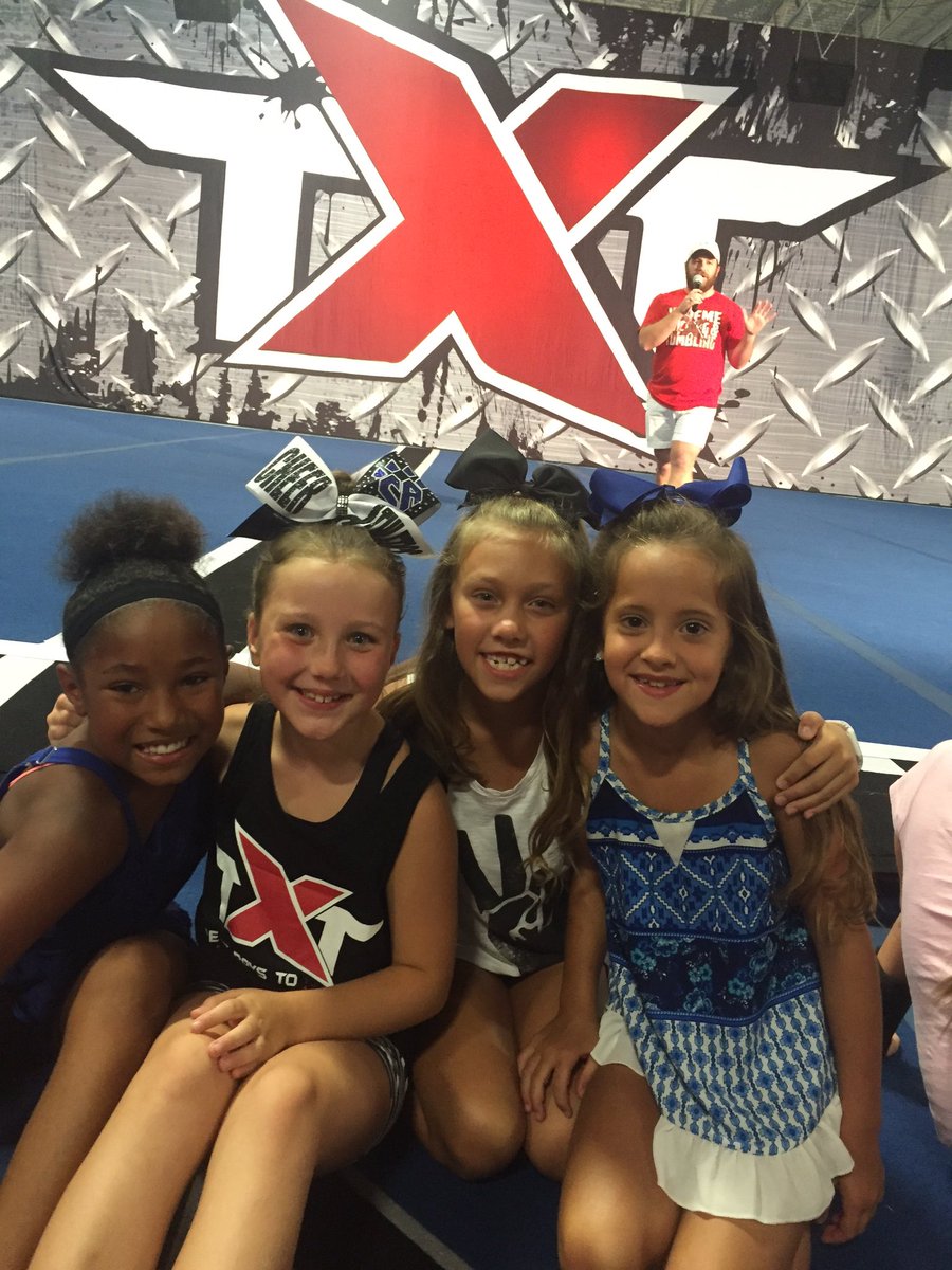 jennyjr34's tweet image. DynastyCat flyers enjoying the show! @XTumbling at @CA_CharlotteNC