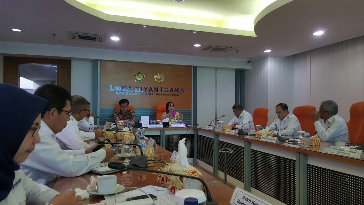 asperindo's tweet photo. Perkenalan dan audiensi Pengurus DPP Asperindo dgn Bpk Heru Pambudi, Dirjen Bea Cukai (22/07) https://t.co/NV99iCtQHi