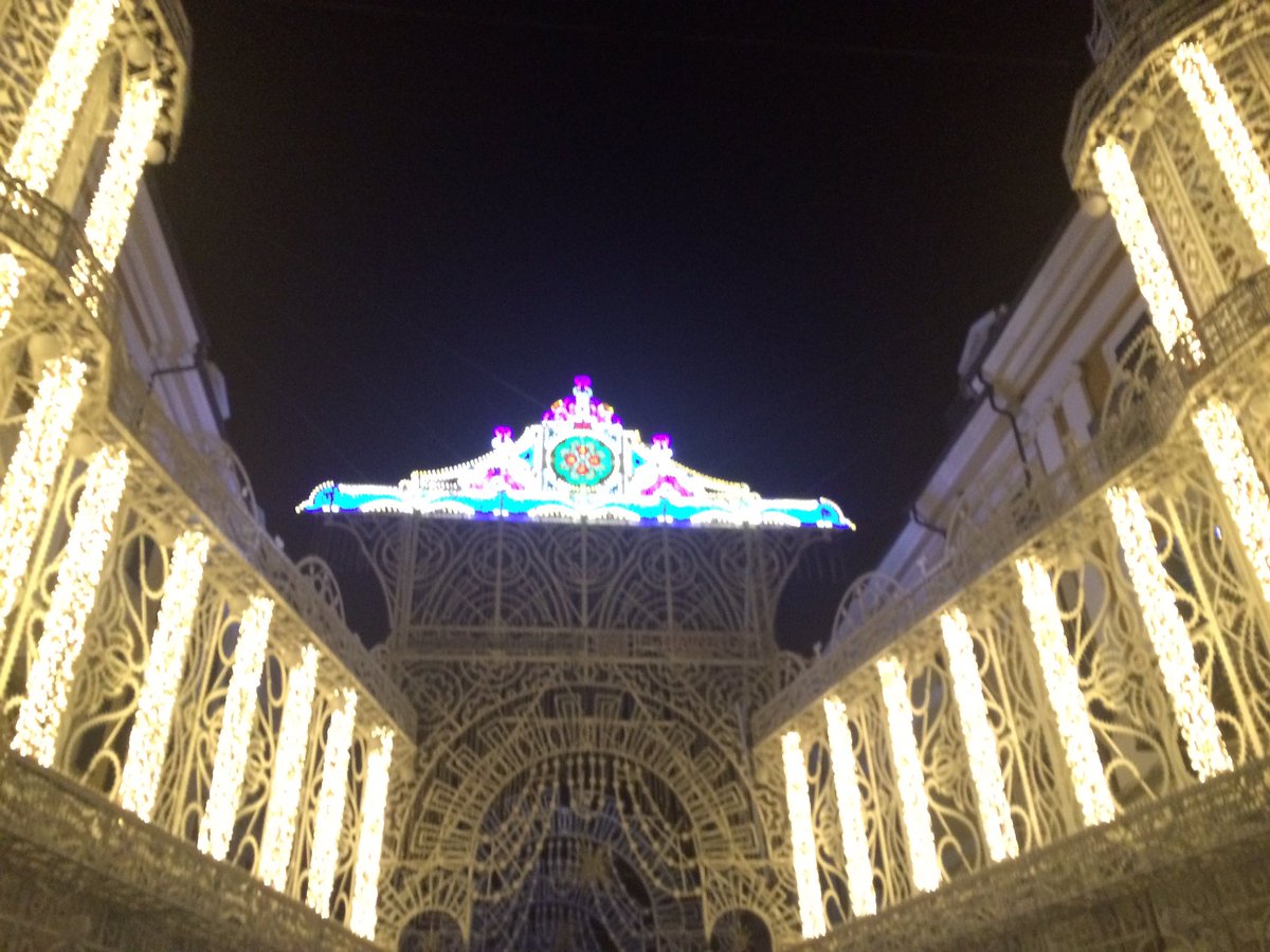 AlessandroForn6's tweet photo. #PHOTO, "L'ILLUMINATA DI CUNEO" #art #light #cuneo #music #architecture #photography #performance #urbanperformance https://t.co/pCYhMoBML7