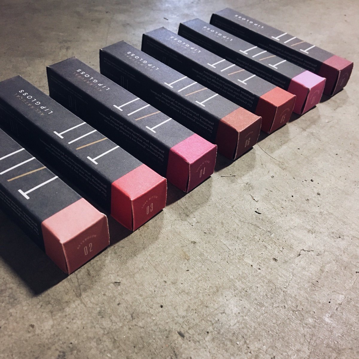 tilt_cosmetics's tweet photo. Beautiful shades and all natural ingredients. #tiltforward https://t.co/R7YsOaFFHD