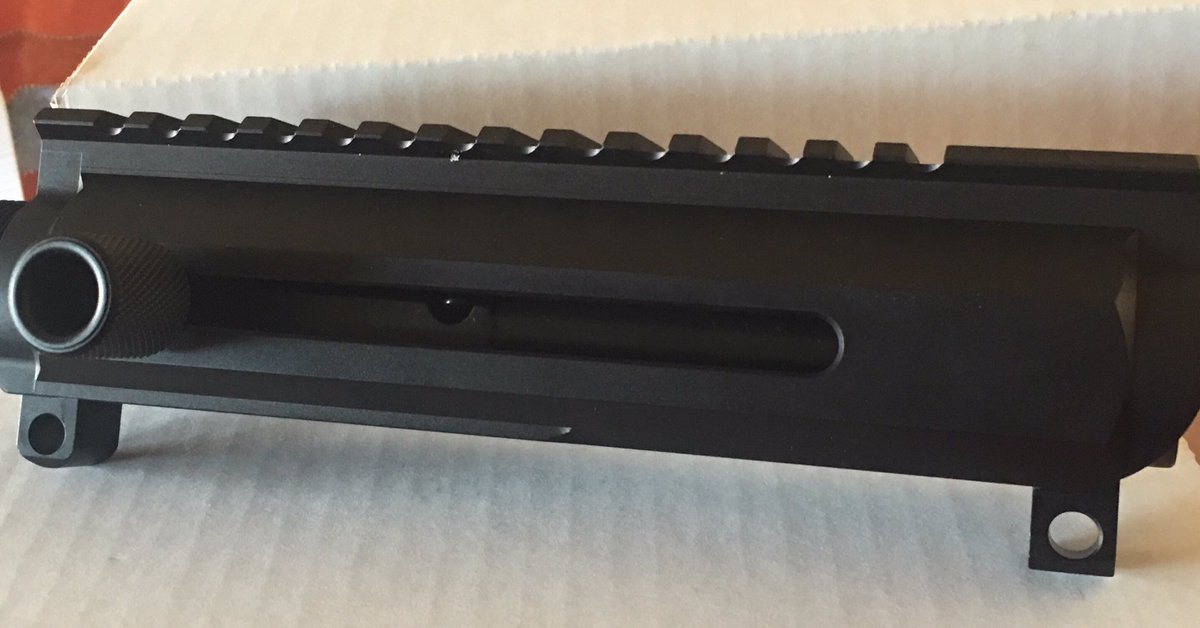 SDCustomAR15's tweet photo. Just@picked up the new side charge upper, stay tuned for a great deal you can't pass up. #customrifle #sidecharge https://t.co/LQACXIvvCf
