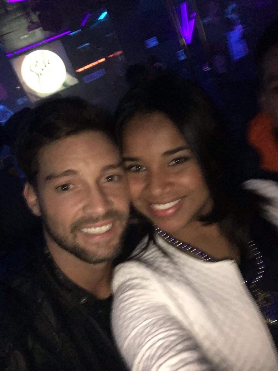 nanalbarrera's tweet photo. Amo esta foto junto a @luis_mateucciof 😍😍 https://t.co/yv5oMqfVp6