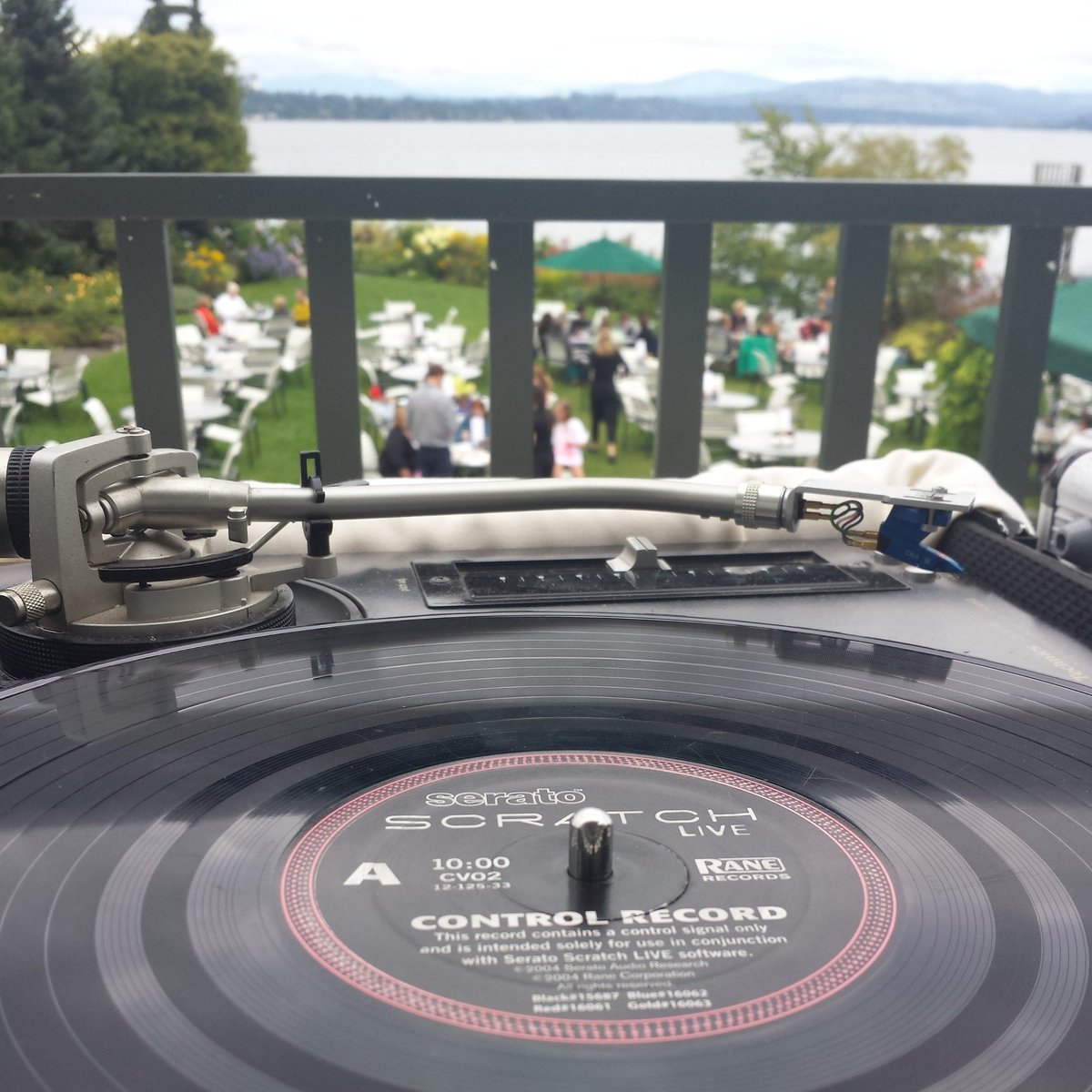 Definite_DJs's tweet photo. We're back the Seattle Tennis Club for another event! We truly appreciate their business! #DefiniteDJs https://t.co/xtMcKKdbJG