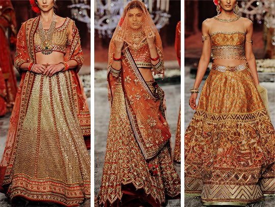 IndianCouturee's tweet photo. Tarun Tahiliani Indian couture at India Couture Week 2016 https://t.co/9Bi1iFho6r