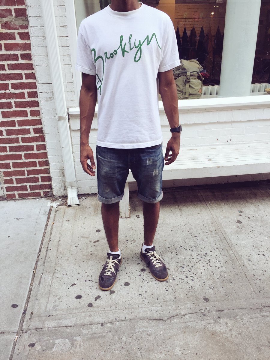degenG_sol's tweet photo. Had to go back in time today #brooklyntee #hotday #soho https://t.co/ApaYSpKs9d
