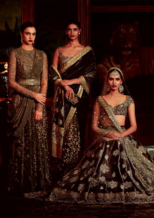 IndianCouturee's tweet photo. Sabyasachi Firdaus Collection https://t.co/pfWNQ7mrF5