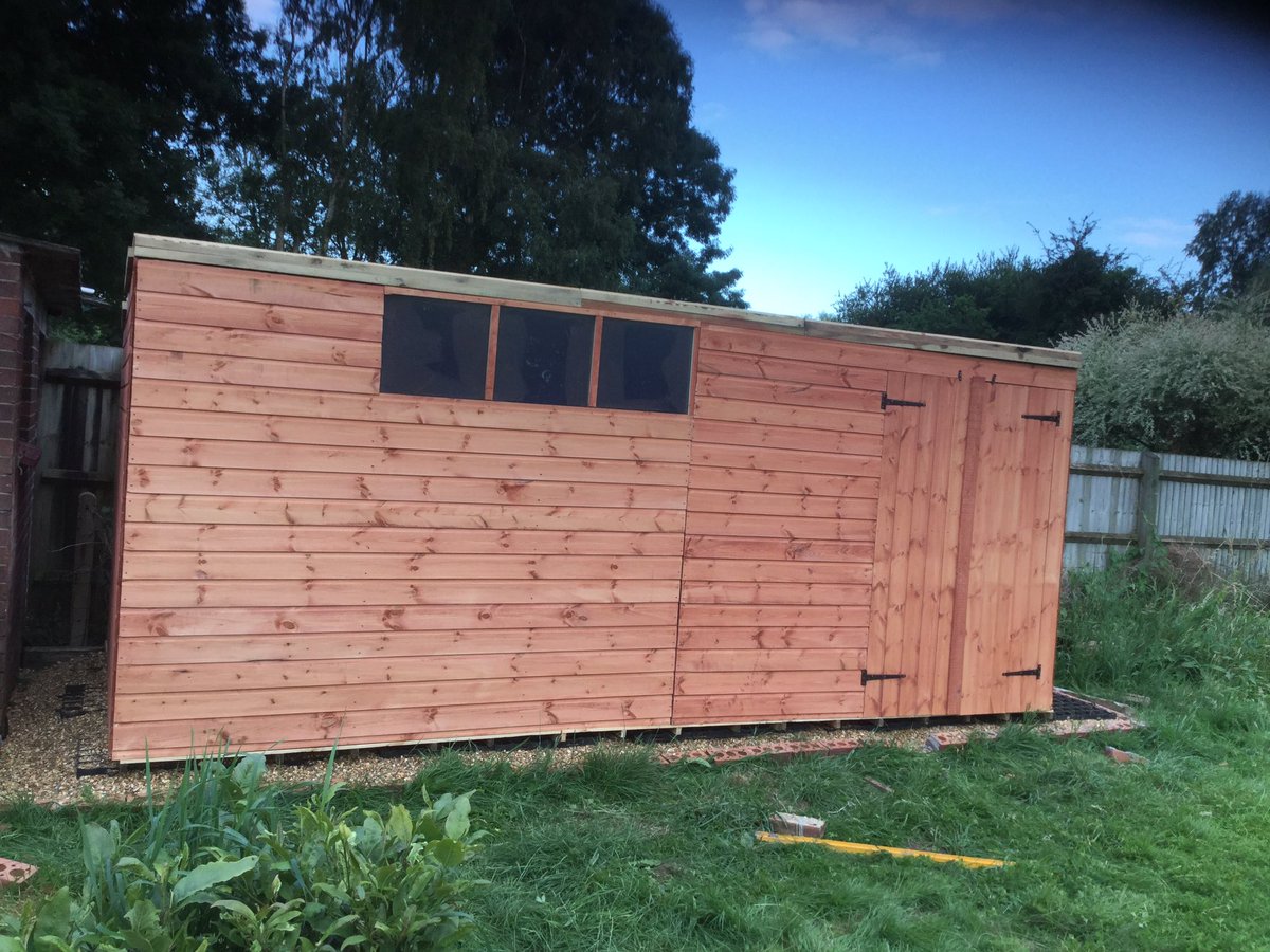AdamNotinhd's tweet photo. Shed almost finished https://t.co/33x7gl1jBZ