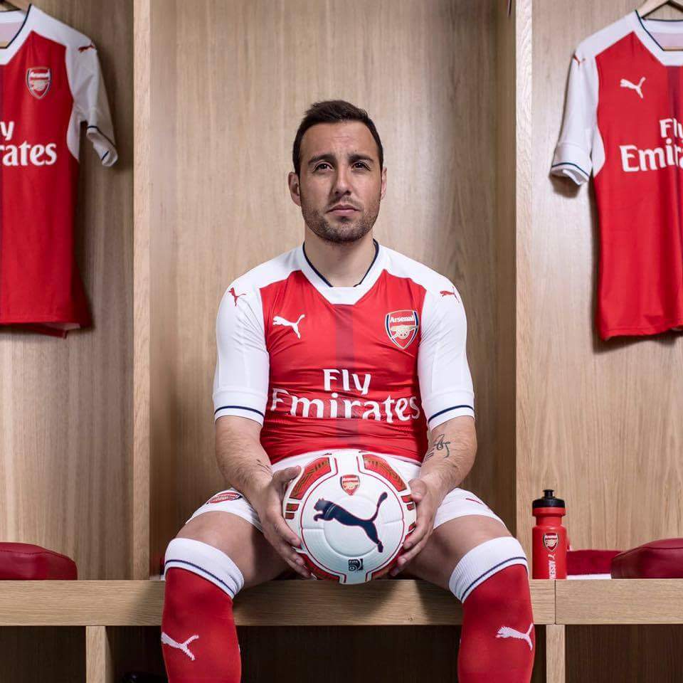 OfficialLSY's tweet photo. @19SCazorla with @Arsenal 2016/17 home shirt 😍 👕 #COYG #AFC https://t.co/aFwzwKtRQY
