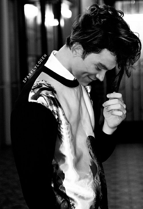 I'm harry and currently just looking for friends, would it be a bother if you could retweet this for me?