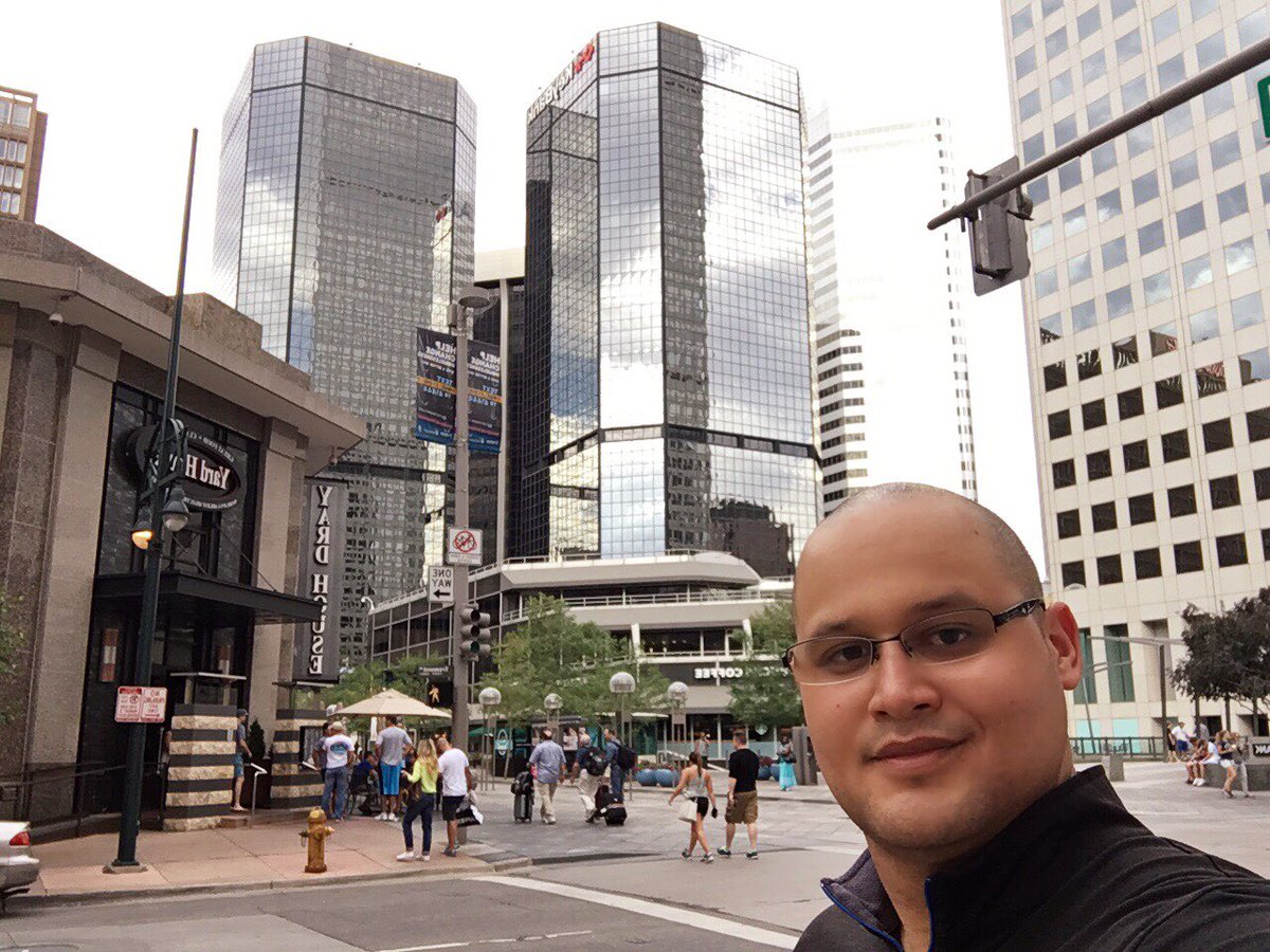 keolamaikai808's tweet photo. My head... And buildings in Denver, Colorado.. #selfiesarestupid #travel https://t.co/Vh5cdxZgvr