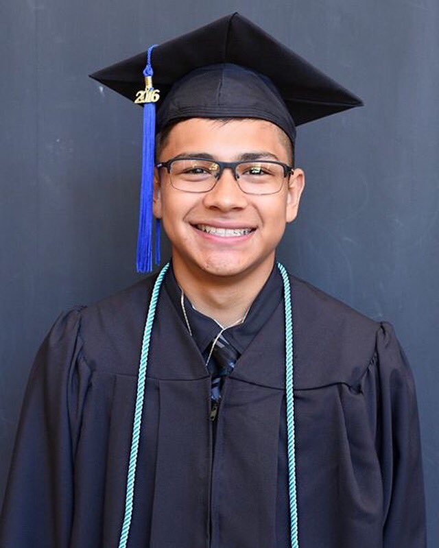 Itsphrankie's tweet image. #hispanicboysbreaktheinternet ???🤔