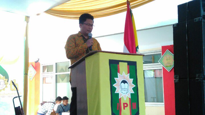 IPMKebLama's tweet photo. Sambutan dari Majelis DIKDASMEN PP Muhammadiyah
#ipmkeblama #ipmevent #salamaksi #milad55IPM
@PPIPM @muhammadiyah https://t.co/YVR0kqbpR9