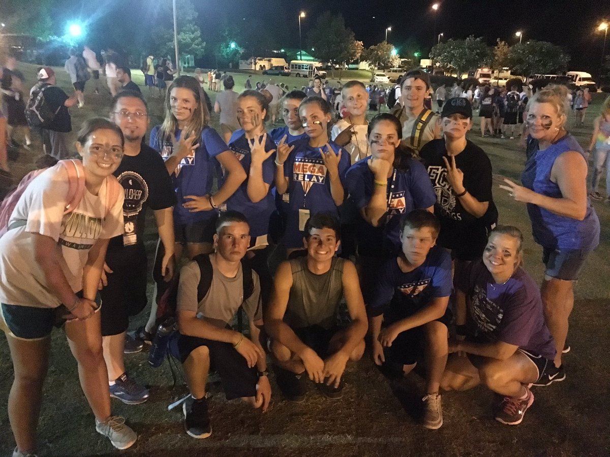 fbclostudents's tweet photo. Camp has been a blast! Last night of #ngufuge16! #megarelay https://t.co/Bht4pbf8Qv