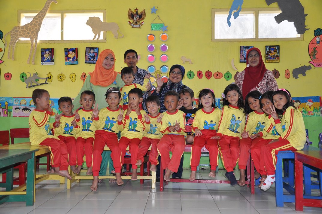 kemendespdt's tweet photo. 6. Karena itu, PAUD di desa berbasis komunitas menjadi perhatian utama dlm pembangunan karakter SDM. #GenerasiCerdas https://t.co/0NPM2Q5kgL