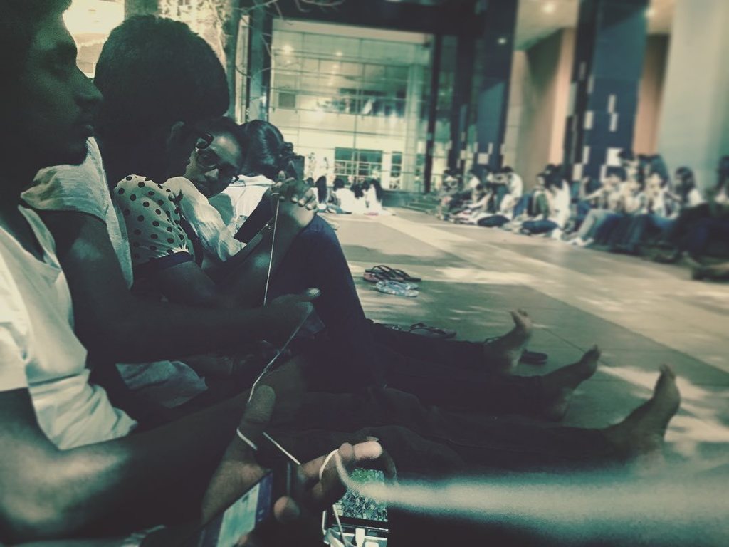 Senithdr's tweet image. Pritith at SLIIT 🙏🏼
#SLIIT #Pirith #Bhuddist 
#Photography #iPhonography #iPhone6sPlus #Ap… ift.tt/2a0t5ui