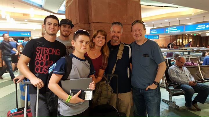 CalebCirre's tweet photo. Had to say goodbye to my parents and little brother tonight. I sure hope three years goes by fast! https://t.co/MQ4rK18Rmc