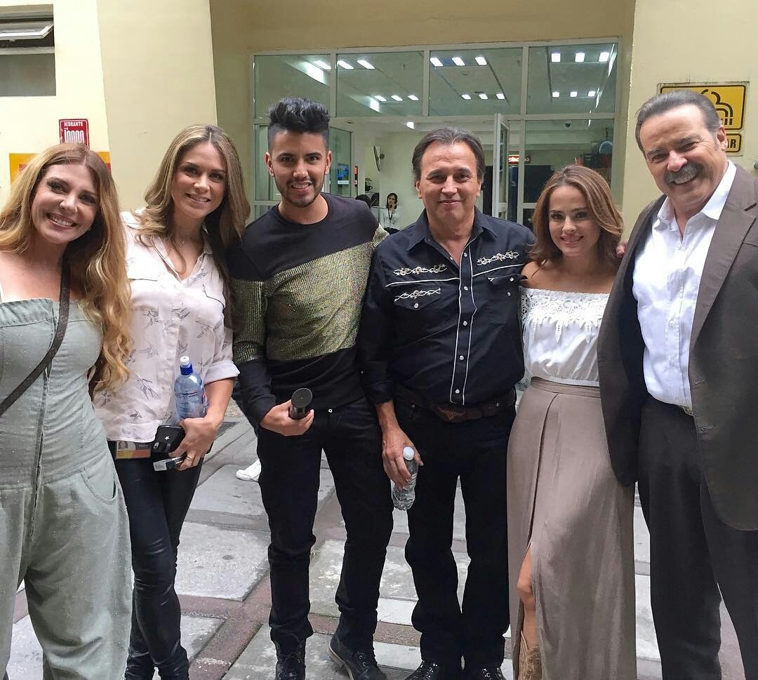 #Regrann  @sergioruizartistry En las grabaciones de @lasamazonasof
Que gusto compartir con grandes talentos