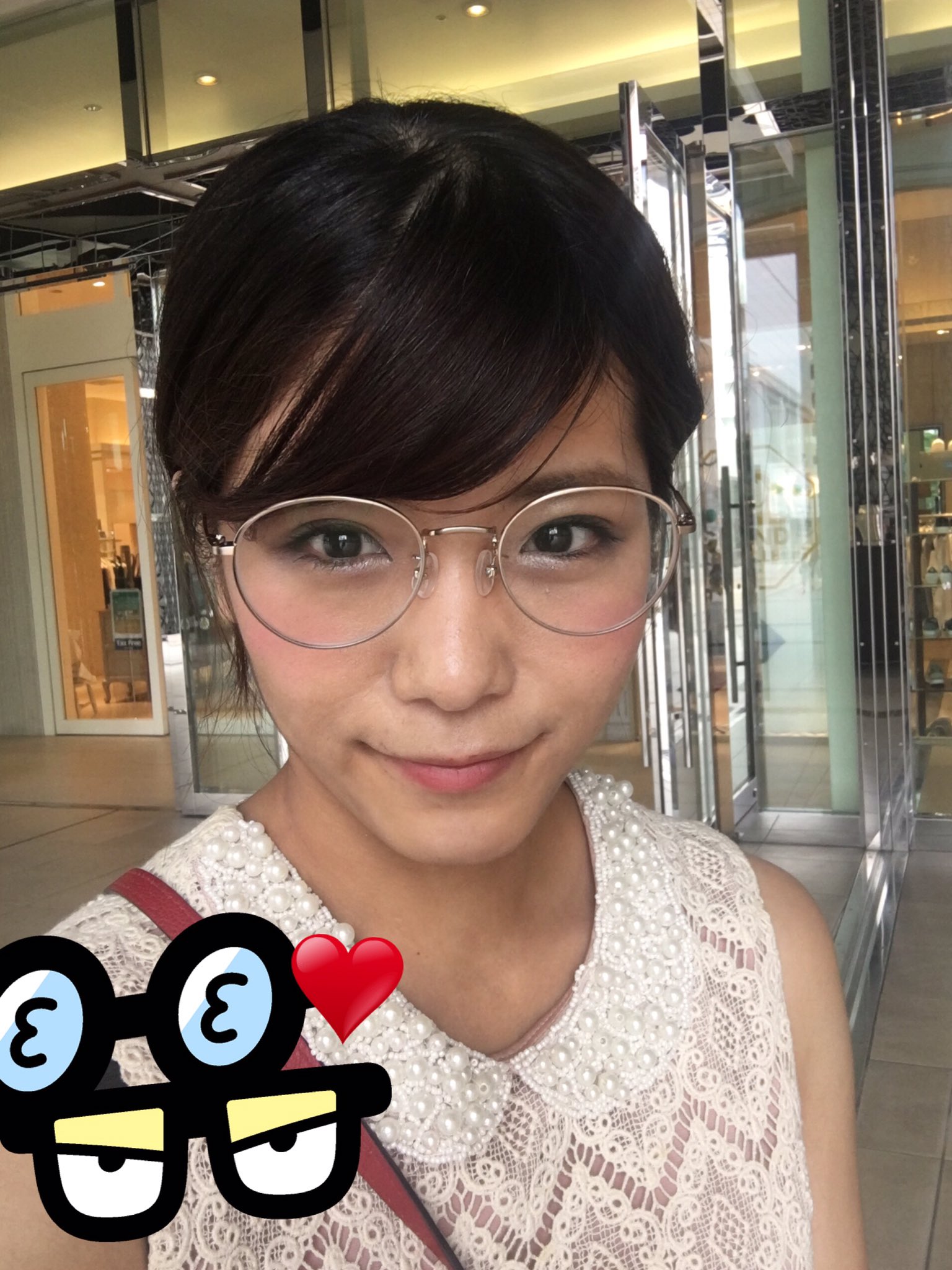 Uzivatel 滝口ミラっちょ 森山 Na Twitteru 目が痛くて眼科に行ったら緑内障なっかも って言われて結局違うかったけどもう怖くてコンタクトつけられない 普段はメガネにして フォーマルな時だけコンタクトにすることに なのでメガネを新調 流行のボストン型