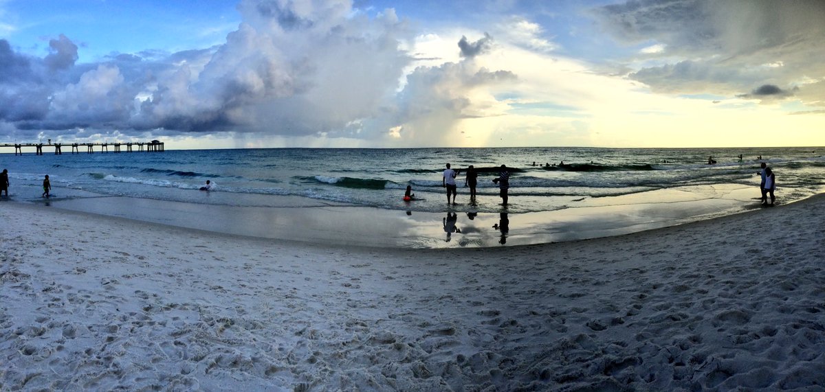 JenWise11's tweet photo. Florida, you're beautiful https://t.co/xtu7IWvsB2