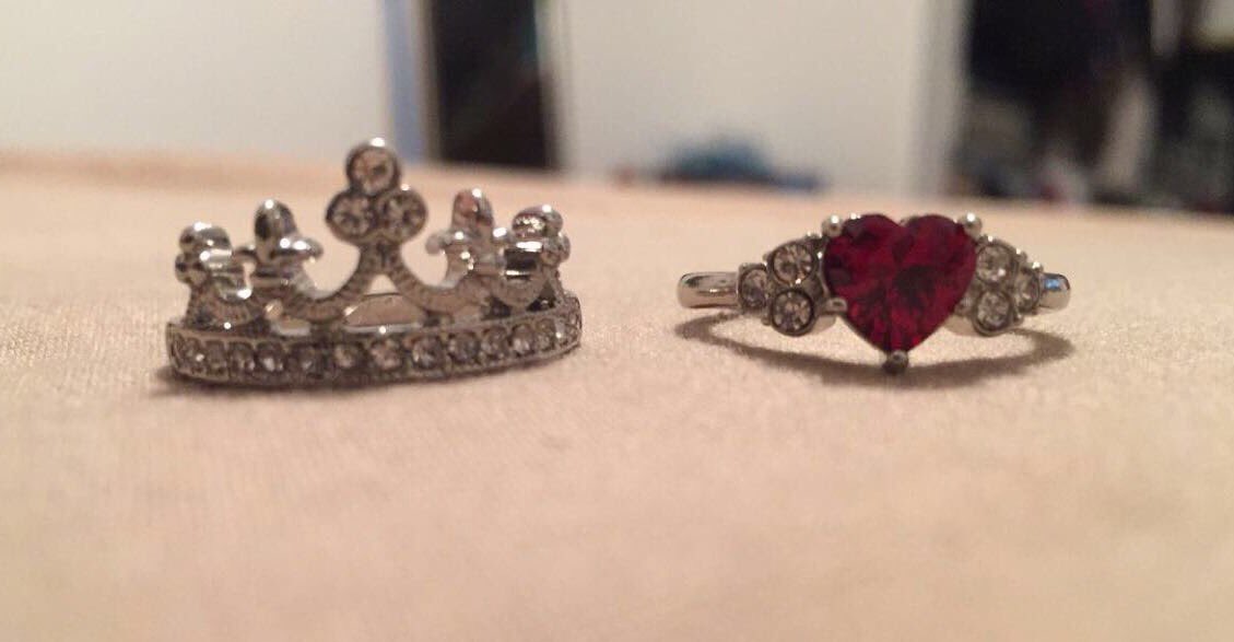 gomezannam's tweet image. It&apos;s the little things that matter 😌 #rubyBirthstone #crown