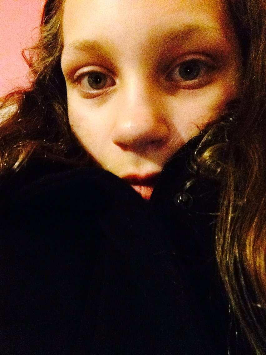 imogenjadehope's tweet photo. It's so cold where I live #freezing https://t.co/0Cr5AM3Jtb