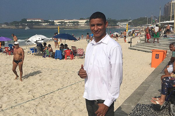 Hoping for Games glory, Rio residents still vaulting local hurdles trib.al/Ns8LxJn