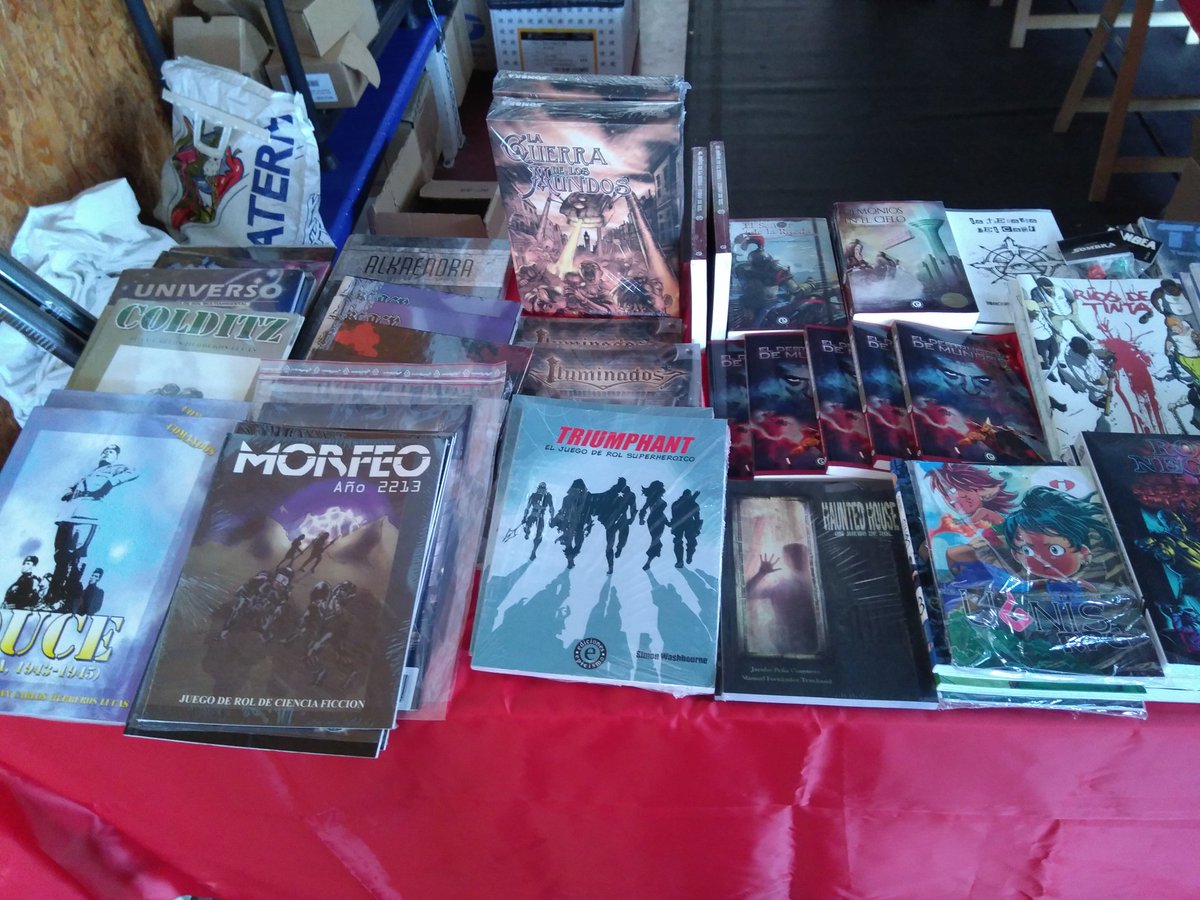 EdicionesSombra's tweet photo. Estamos en las Rol en Quart. #ReQ2016  #sombrapordentro https://t.co/zWNMuB2YsO